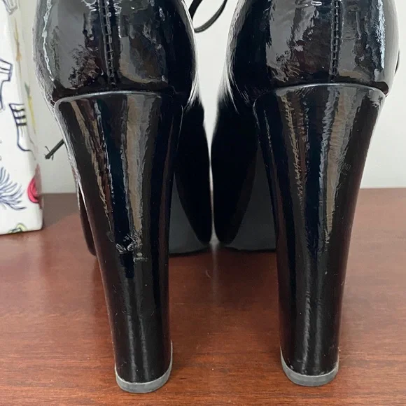 !RARE! Lita By Jeffrey Campbell - Shiny Black Lace Up Boots 9.5M - Picture 6 of 15